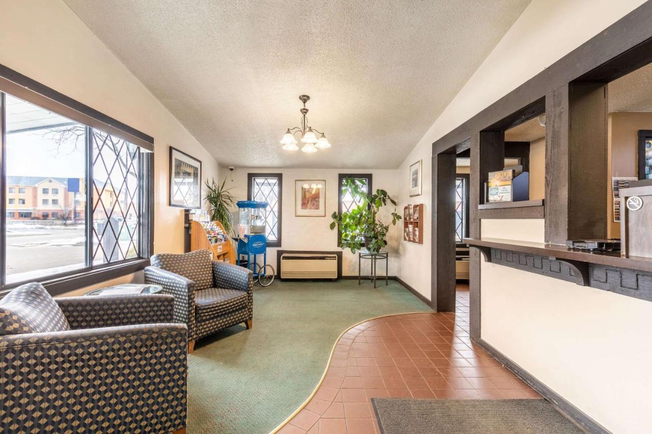 Value Inn Kenosha I-94 - Exit 344 Плезънт Преъри Екстериор снимка