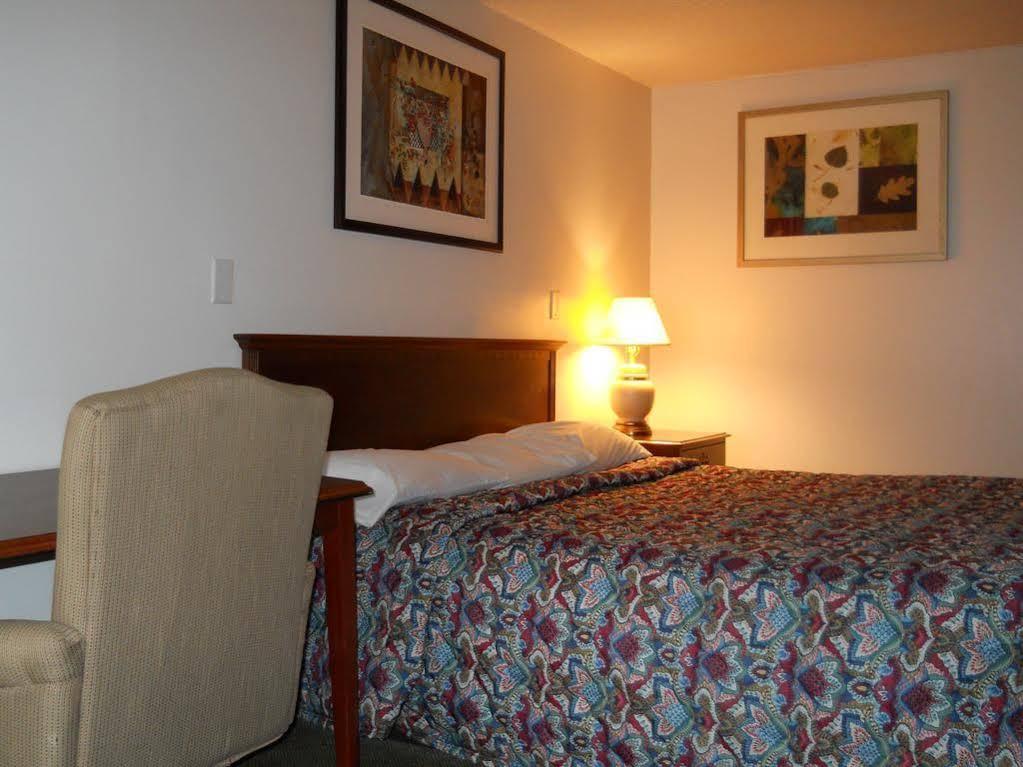 Value Inn Kenosha I-94 - Exit 344 Плезънт Преъри Екстериор снимка