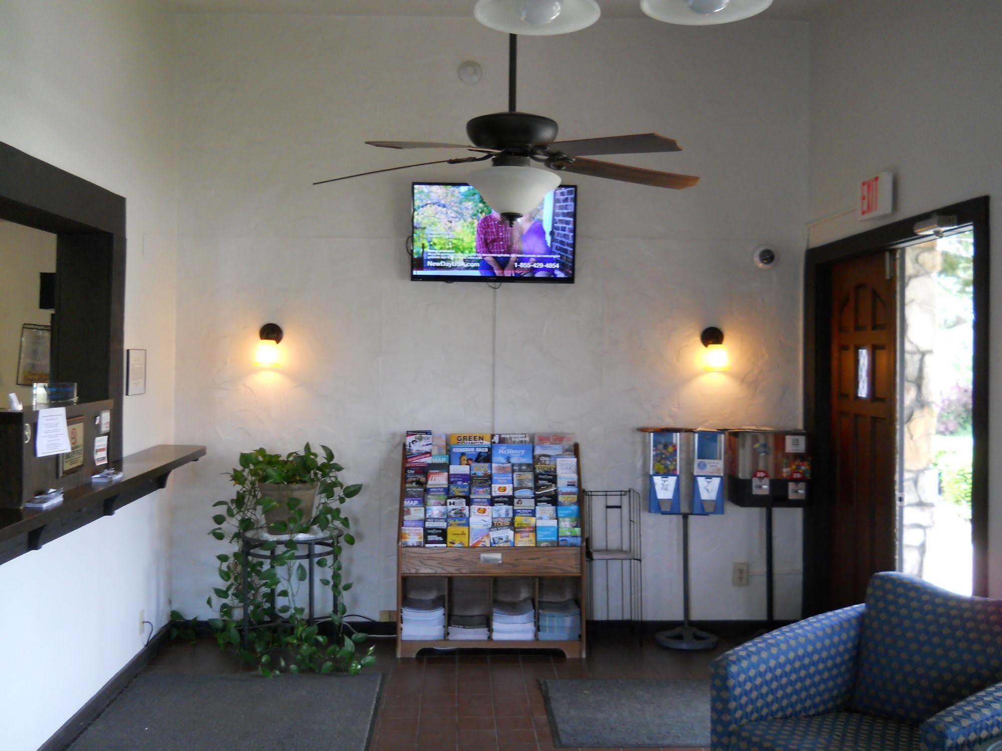 Value Inn Kenosha I-94 - Exit 344 Плезънт Преъри Екстериор снимка